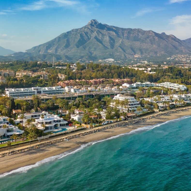 Cuando el comprador no cancela la hipoteca en compraventa de inmueble.