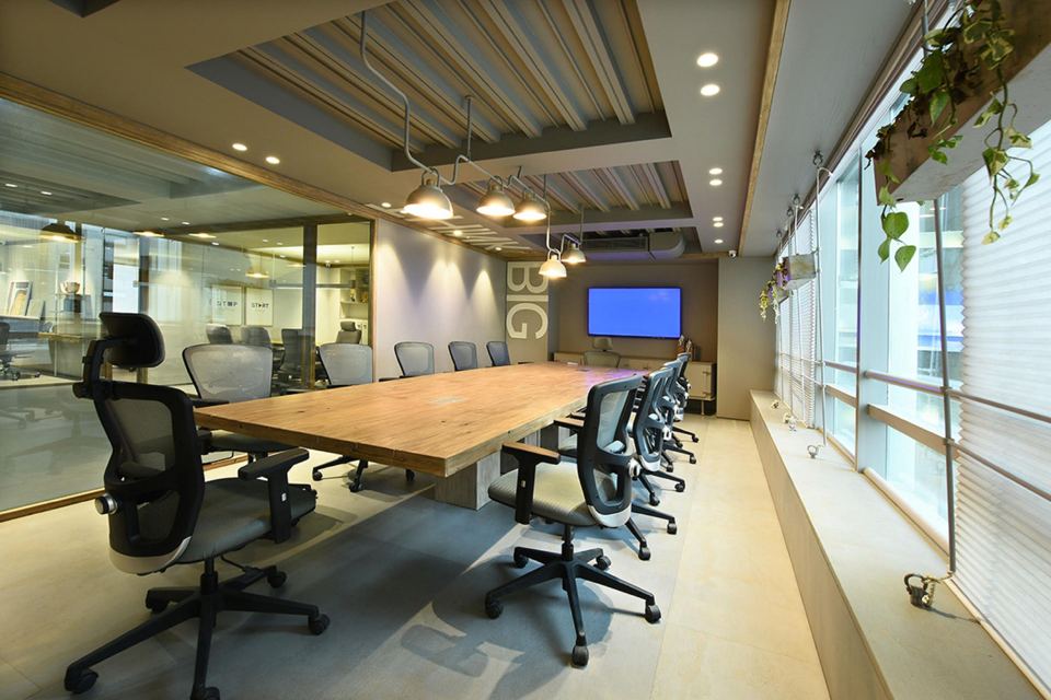 Sala de reuniones: Ley Beckham y sociedades holding