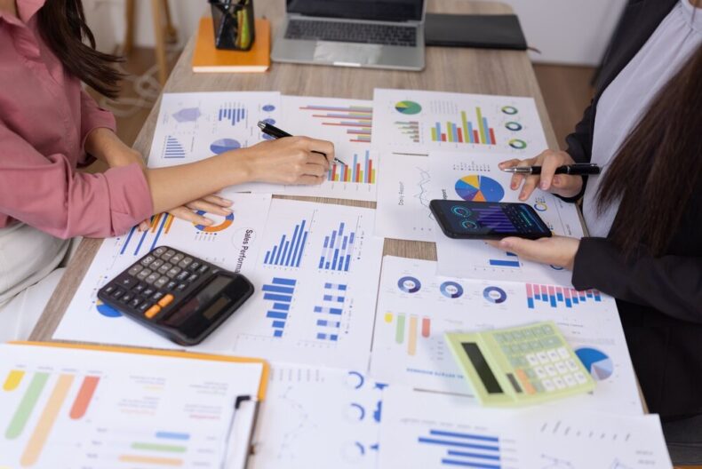 Inversión y medios económicos para residencia de emprendedores